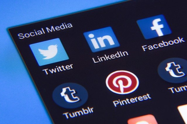 Finanční nezávislosti lze dosáhnout i sociálními sítěmi